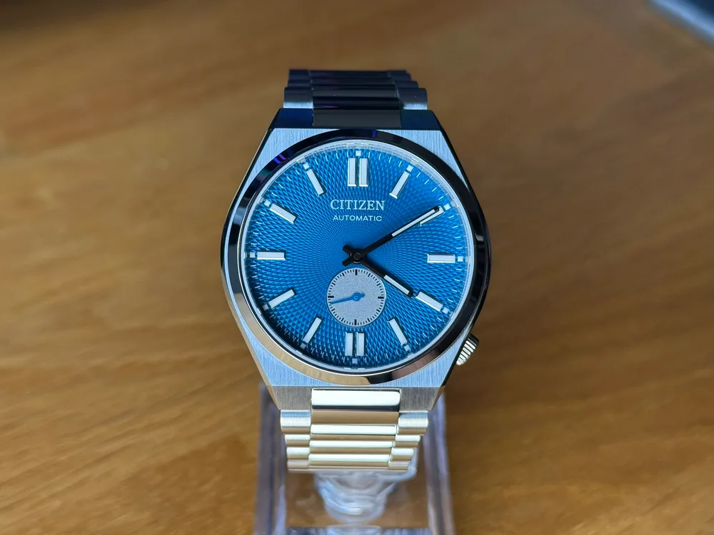 Citizen Tsuyosa Small Second en muñeca